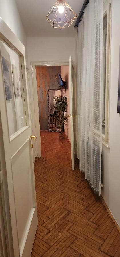 Appartamento Red Clay Hilandarska Belgrado Esterno foto