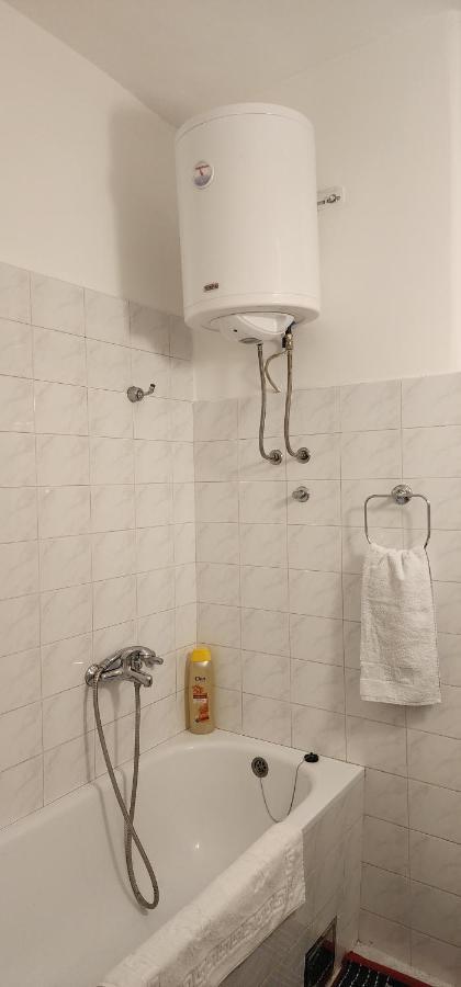 Appartamento Red Clay Hilandarska Belgrado Esterno foto